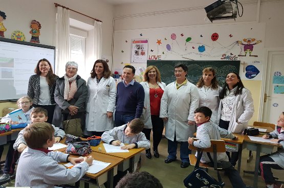 Ir a la noticia Aquona y la Fundación Aquae impulsan las vocaciones científicas entre las alumnas del colegio San José de Zamora