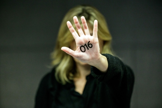 Ir a la noticia Aquona se adhiere al convenio del Ministerio de Igualdad contra la violencia de género