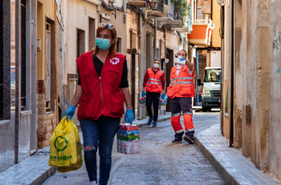 Ir a la noticia Más de 2.700 personas han participado en la campaña de Aquona en favor del plan Cruz Roja Responde Recuperación
