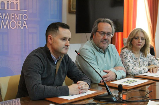 Ir a la noticia Aquona en Zamora presenta la nueva convocatoria de colaboración con asociaciones locales para proyectos relacionados con la infancia, la salud y el medio ambiente.