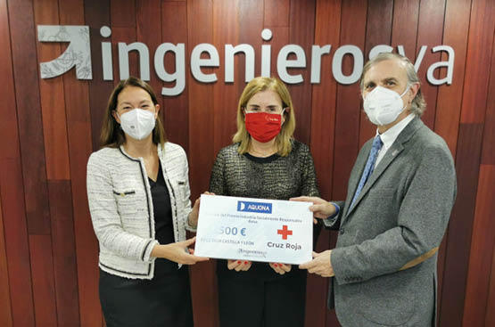Ir a la noticia Aquona presents a donation to the Castilla y León Red Cross thanks to the ingnierosVA Industry Awards